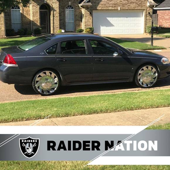 Poshmark profile picture for @impala